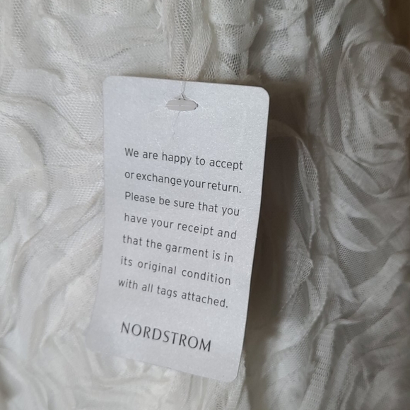 Stunning white strapless gown! - Picture 7 of 8